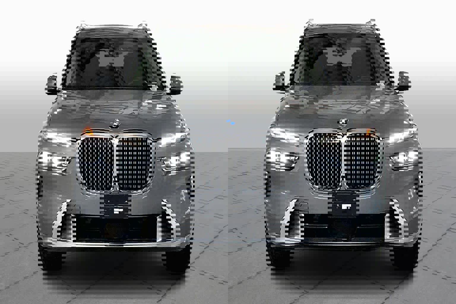 Used 2026 BMW X7 xDrive40i image 4