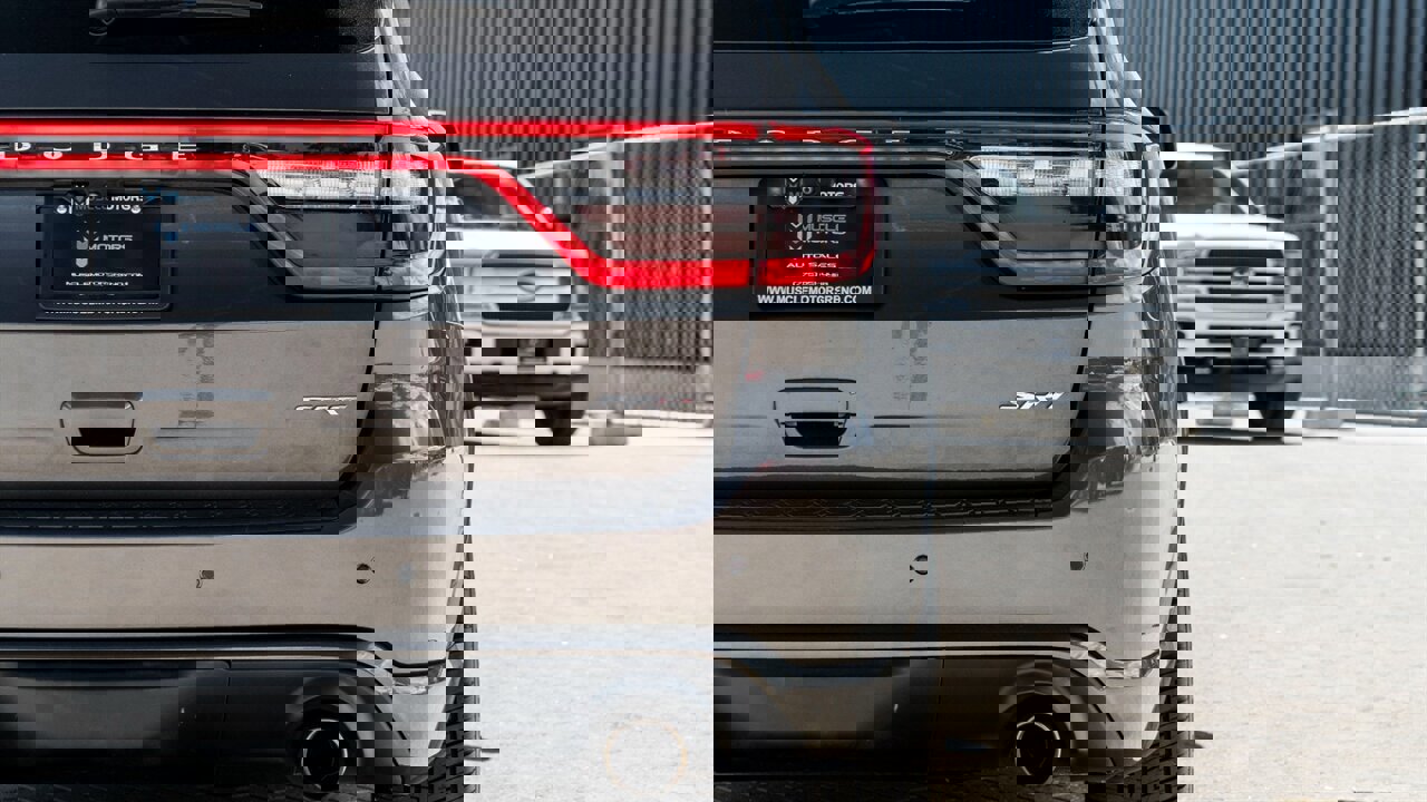 Used 2018 Dodge Durango SRT w/ SRT Interior Appearance Group image 12