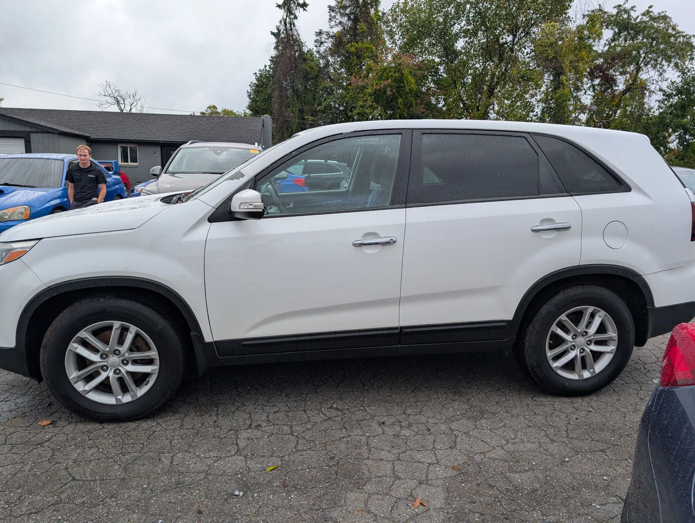 Used 2015 Kia Sorento LX image 2