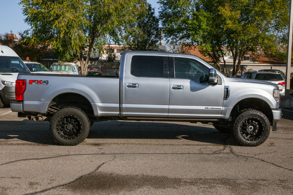 Used 2022 Ford F350 Platinum AWD/4WD image 4