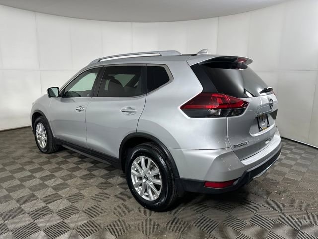 Used 2018 Nissan Rogue SV w/ Sun & Sound Touring Package image 5