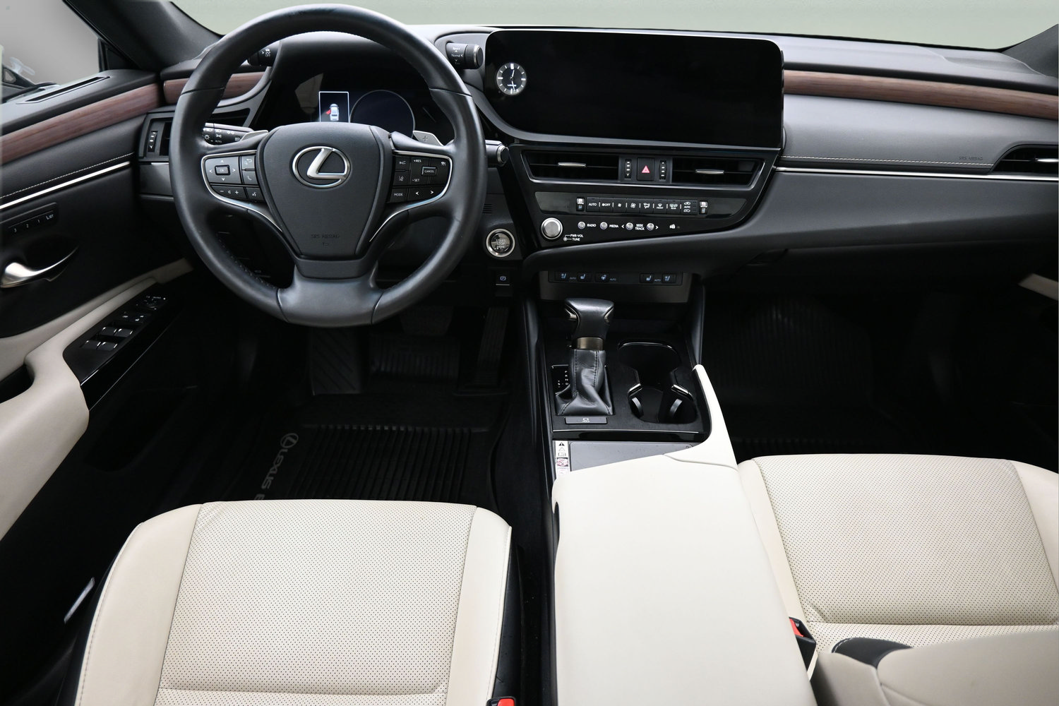 Used 2023 Lexus ES 250 w/ Premium Package AWD/4WD image 11