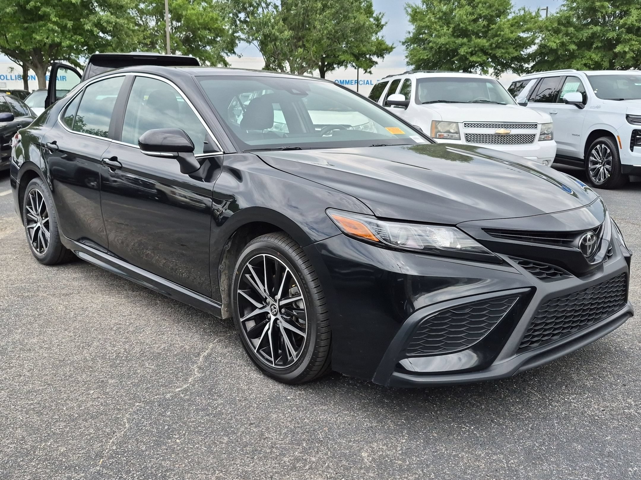 Used 2024 Toyota Camry SE FWD video 2