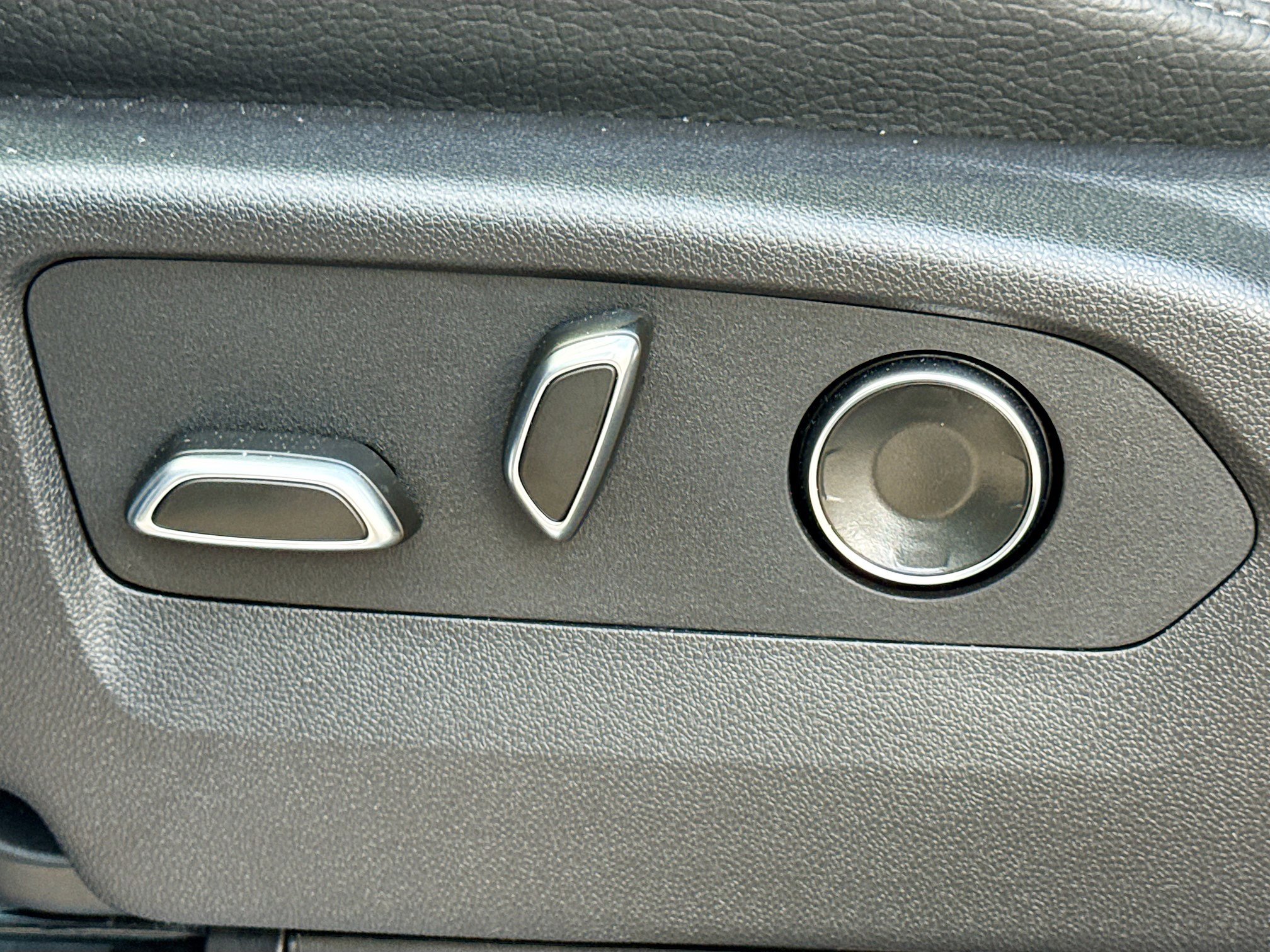 Used 2025 GMC Sierra 2500 Denali w/ Denali Reserve Package image 24