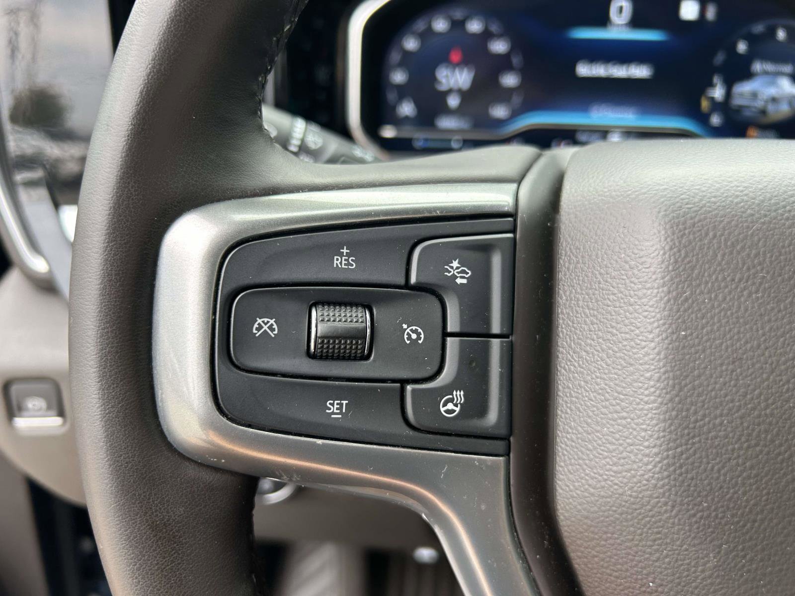 Used 2023 Chevrolet Silverado 1500 LT image 20