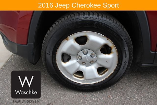 Used 2016 Jeep Cherokee Sport w/ Cold Weather Group image 11