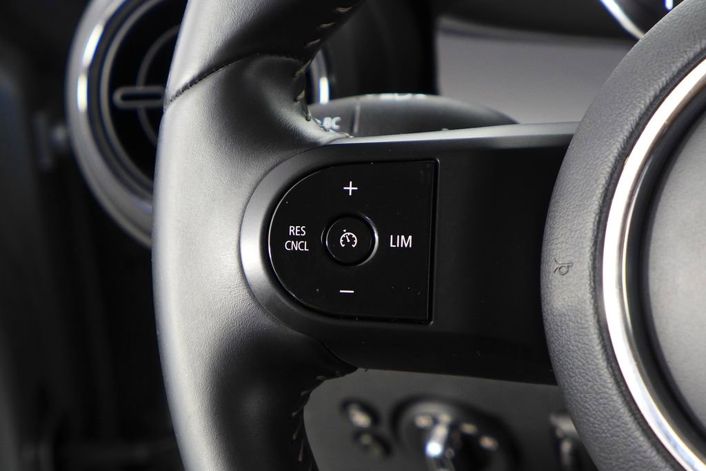 Used 2022 MINI Cooper S image 29