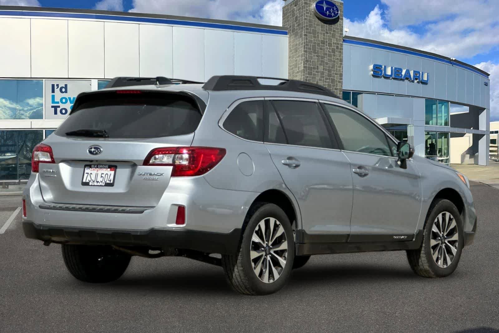 Used 2016 Subaru Outback 2.5i Limited image 2