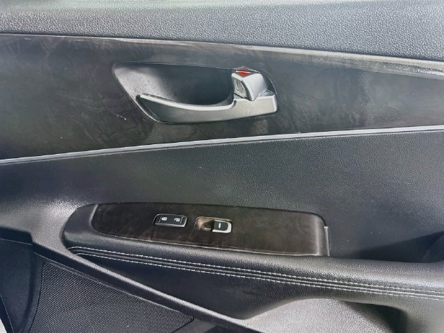 Used 2017 Kia Sorento FWD image 29