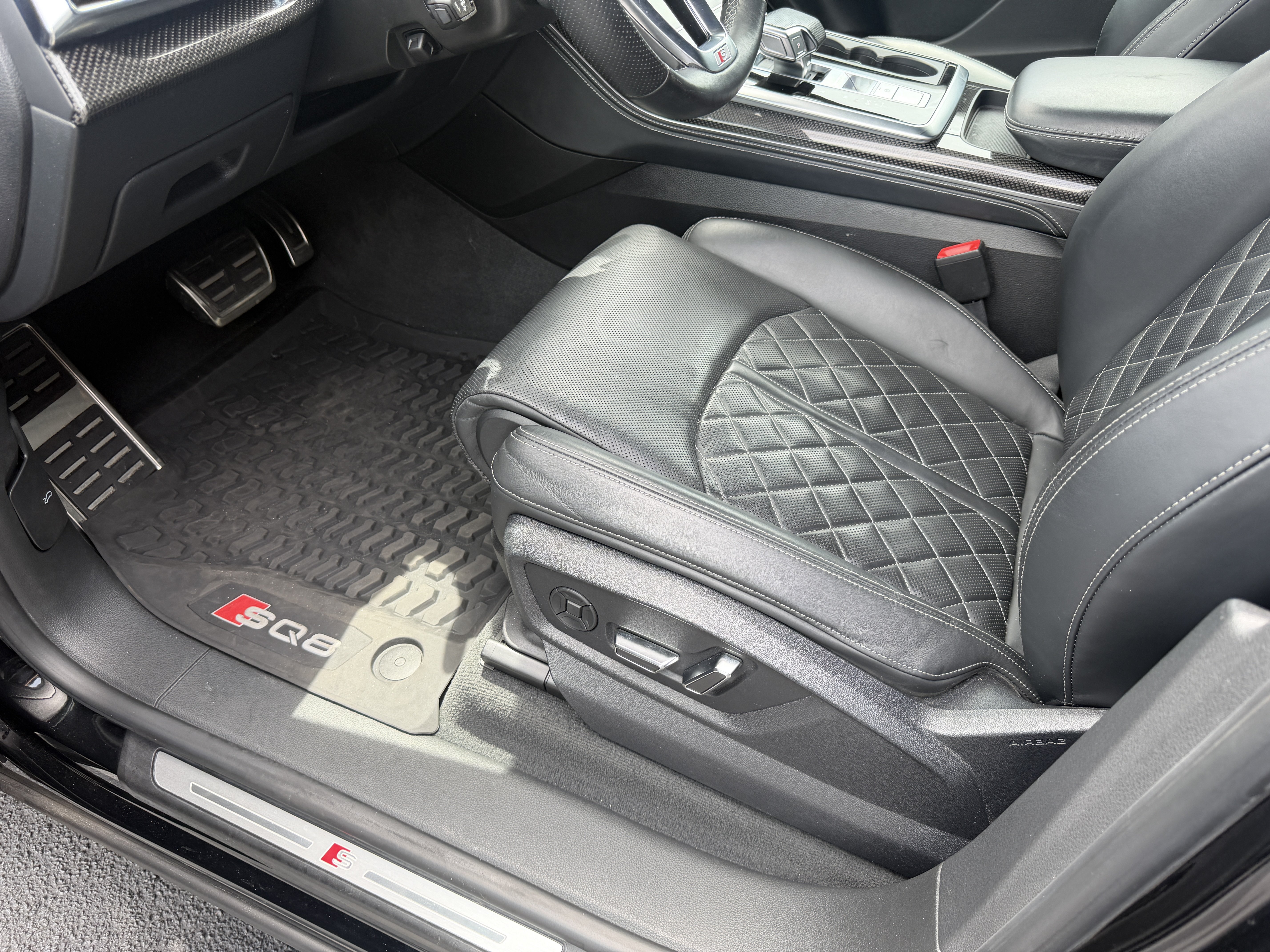 Used 2022 Audi SQ8 Prestige AWD/4WD image 15