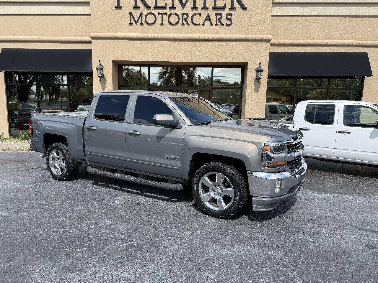 Used 2017 Chevrolet Silverado 1500 LT w/ Texas Edition RWD image 2