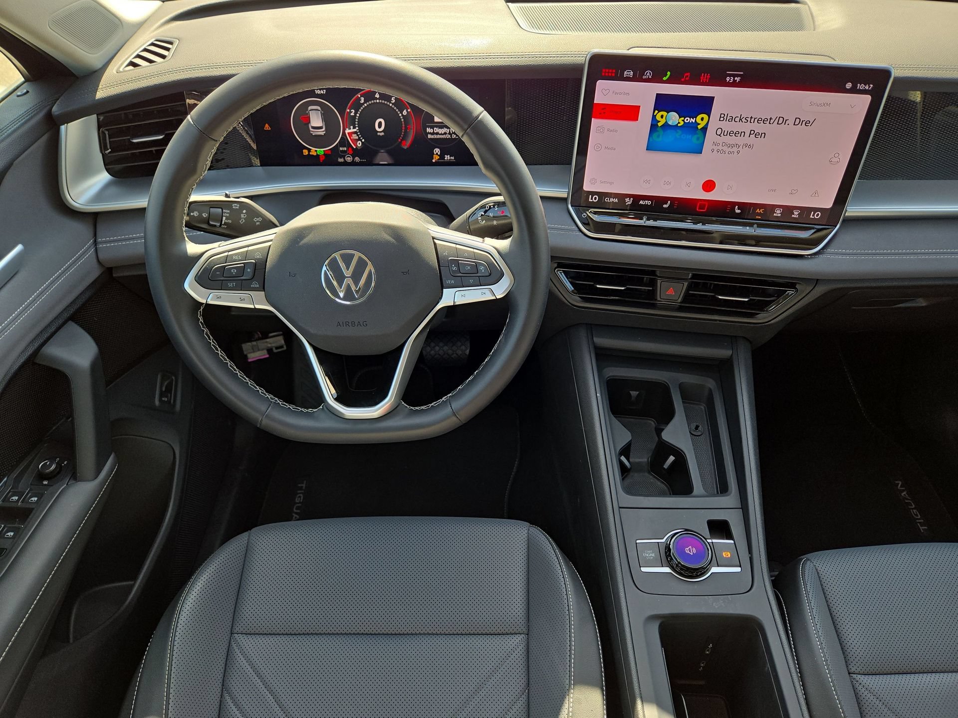 Used 2025 Volkswagen Tiguan SE FWD image 14