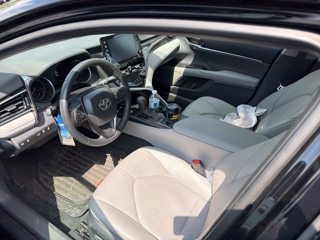 Used 2024 Toyota Camry XSE w/ Cold Weather Package FWD image 9