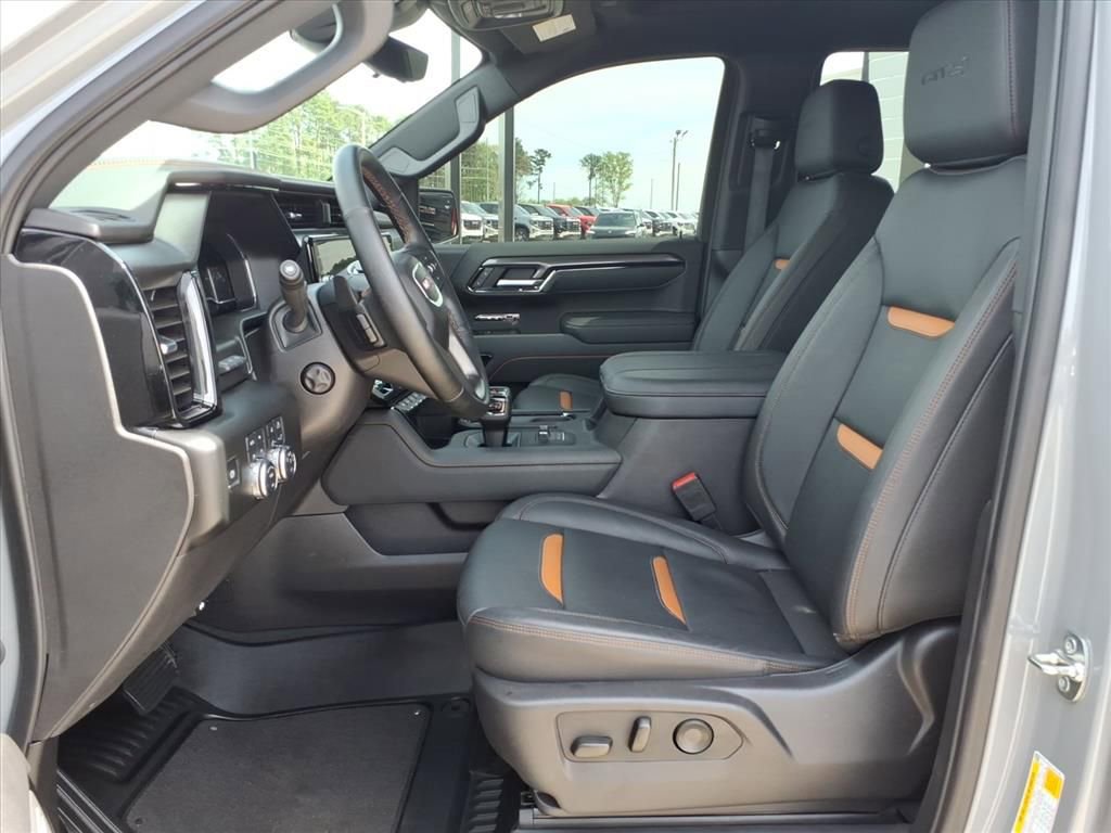 Used 2025 GMC Sierra 1500 AT4 w/ AT4 Premium Package image 17