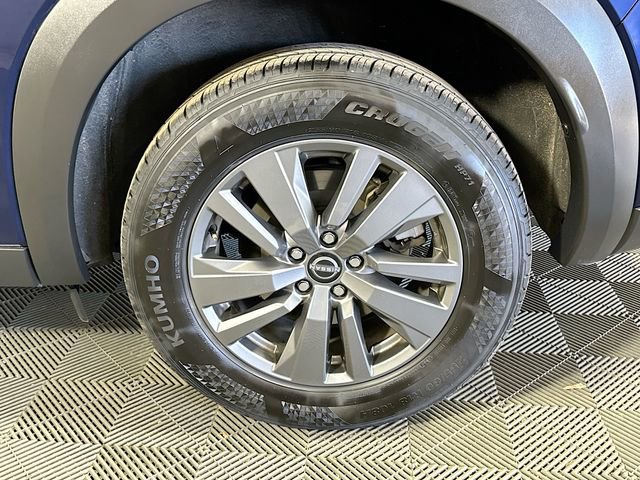 Used 2025 Nissan Pathfinder SV image 29