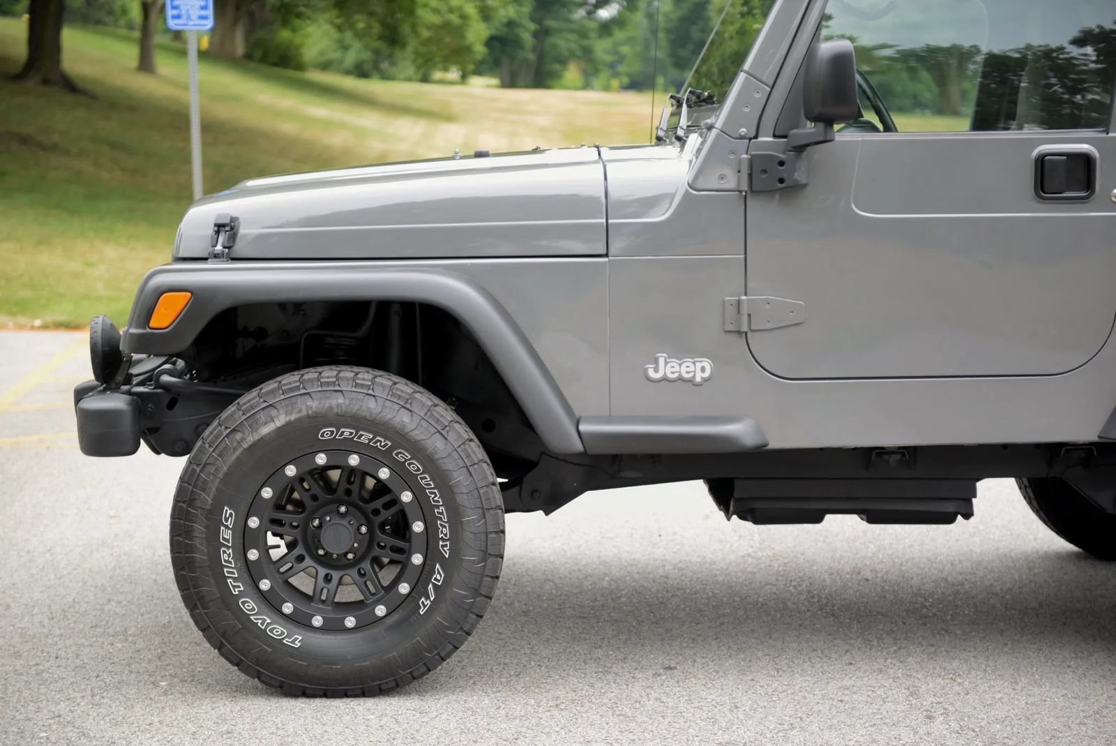 Used 2004 Jeep Wrangler 4WD w/ 30" Tire & Wheel Group image 20