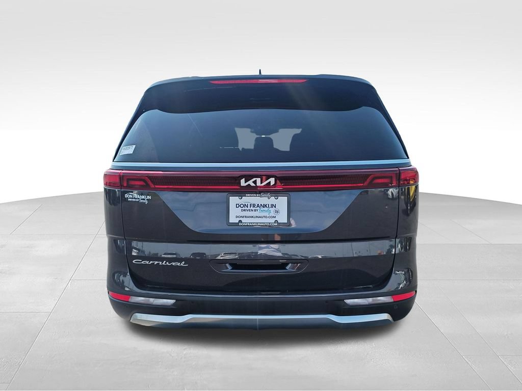 Used 2022 Kia Carnival SX FWD image 2