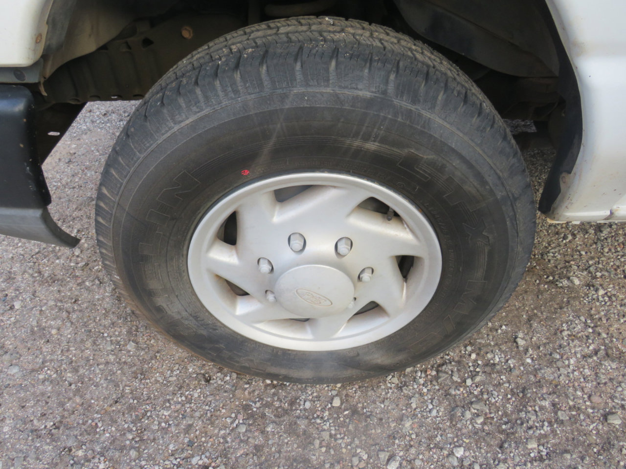 Used 2012 Ford E-250 and Econoline 250 w/ Commercial Cargo Van Pkg RWD image 24