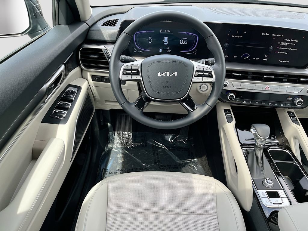 Certified 2025 Kia Telluride S image 30