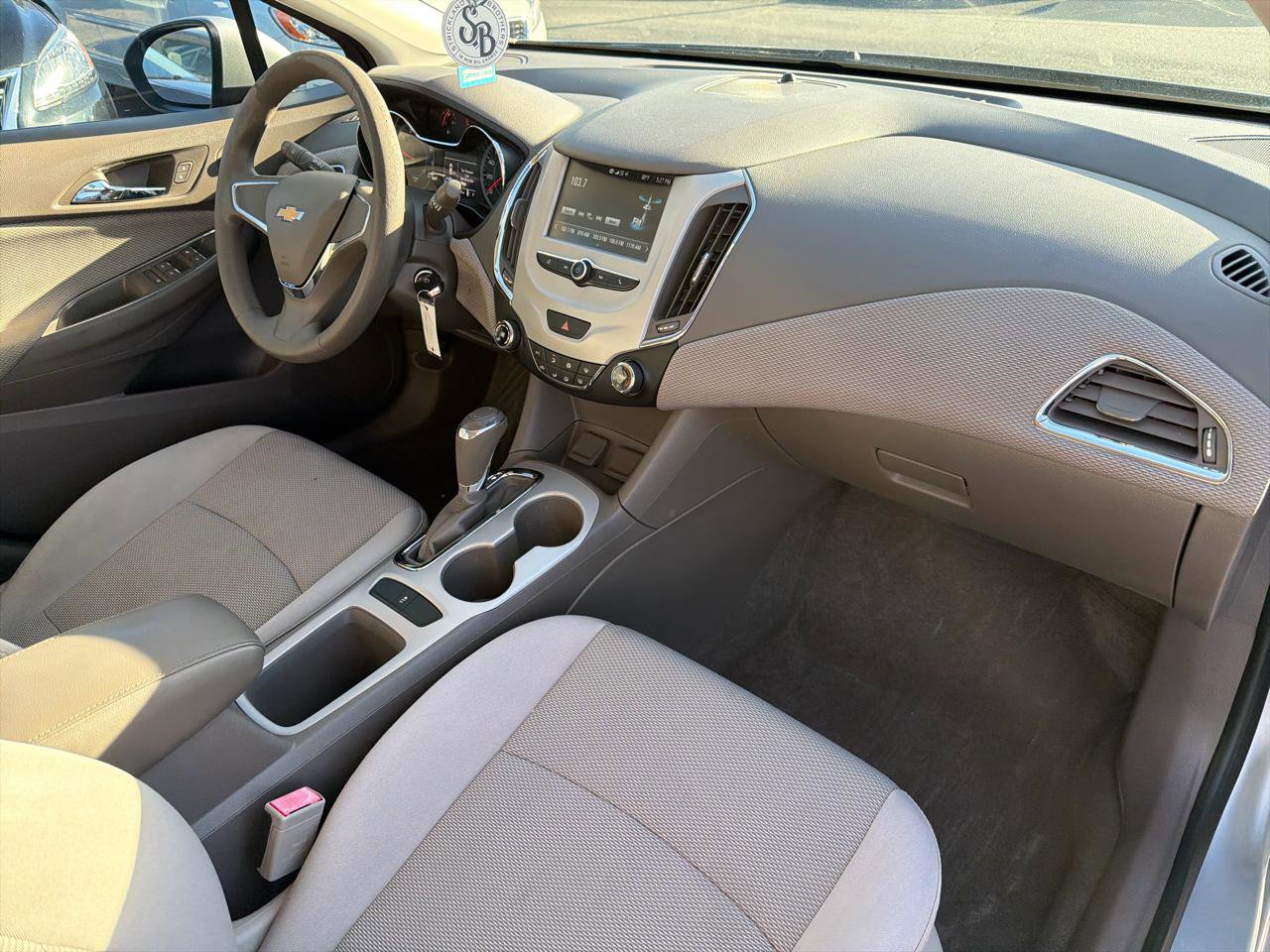 Used 2018 Chevrolet Cruze LS image 12
