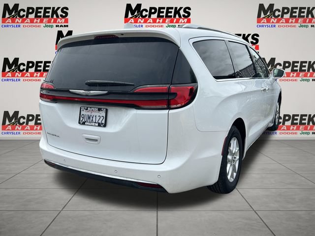 Used 2021 Chrysler Pacifica Touring-L FWD video 2