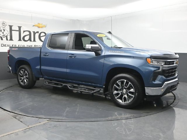 Used 2024 Chevrolet Silverado 1500 LT AWD/4WD image 6