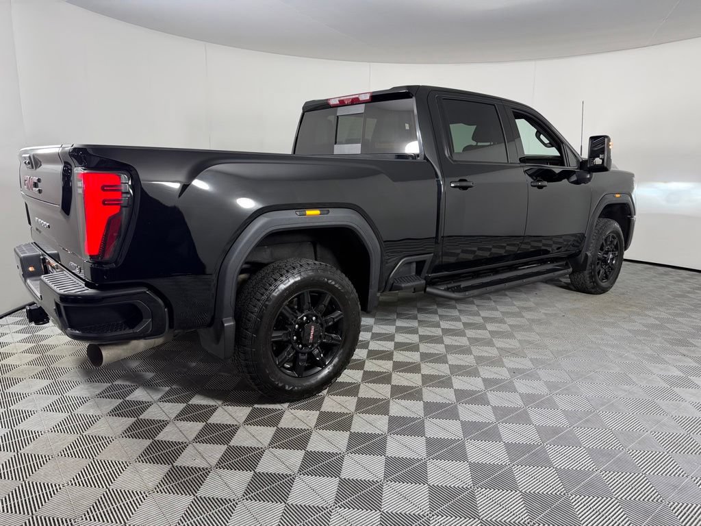 Used 2024 GMC Sierra 2500 AT4 w/ Technology Package AWD/4WD image 8