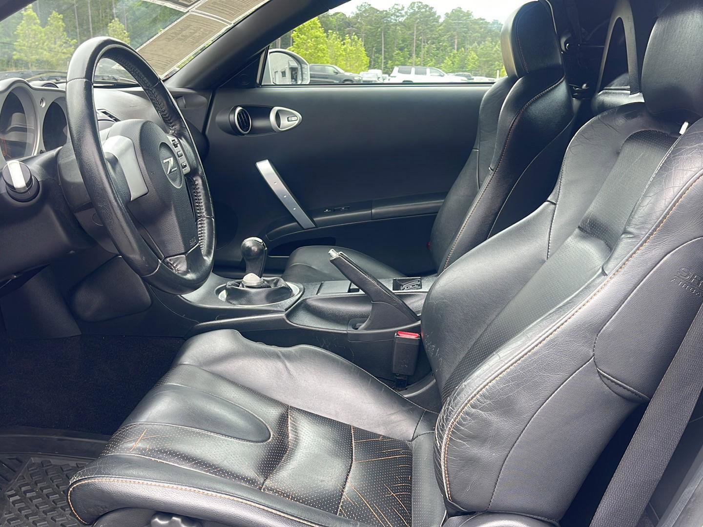 Used 2004 Nissan 350Z Touring RWD image 13