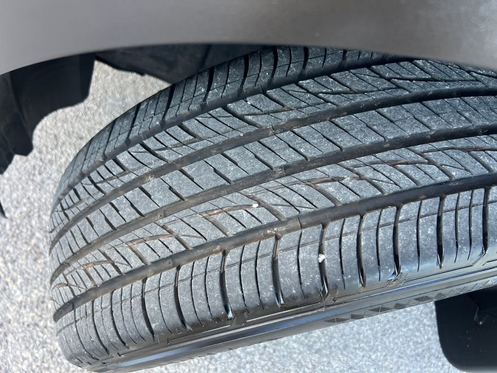 Used 2024 Nissan Pathfinder SV image 27