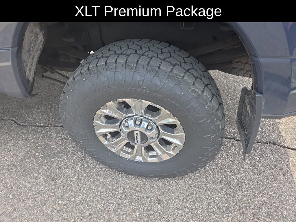 Used 2017 Ford F250 XLT w/ XLT Premium Package AWD/4WD image 6