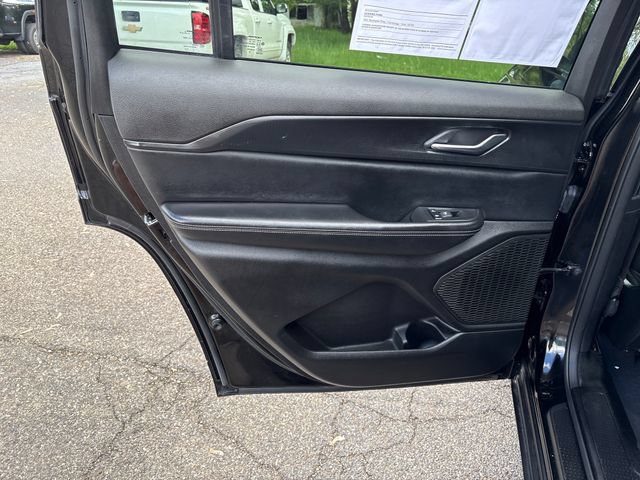 Used 2024 Jeep Grand Cherokee L Altitude AWD/4WD image 20