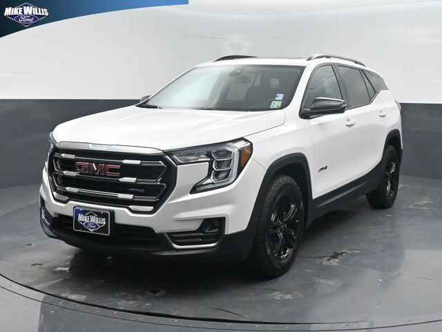 Used 2024 GMC Terrain AT4 AWD/4WD image 3