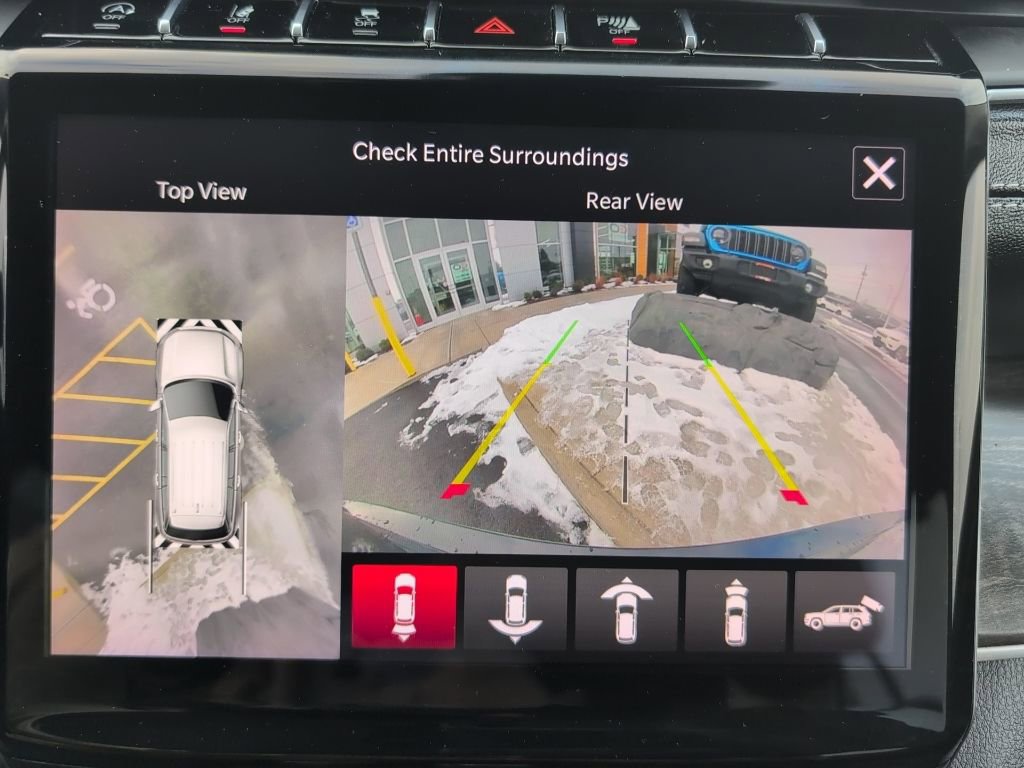 Used 2023 Jeep Grand Cherokee Limited w/ Luxury Tech Group II image 45