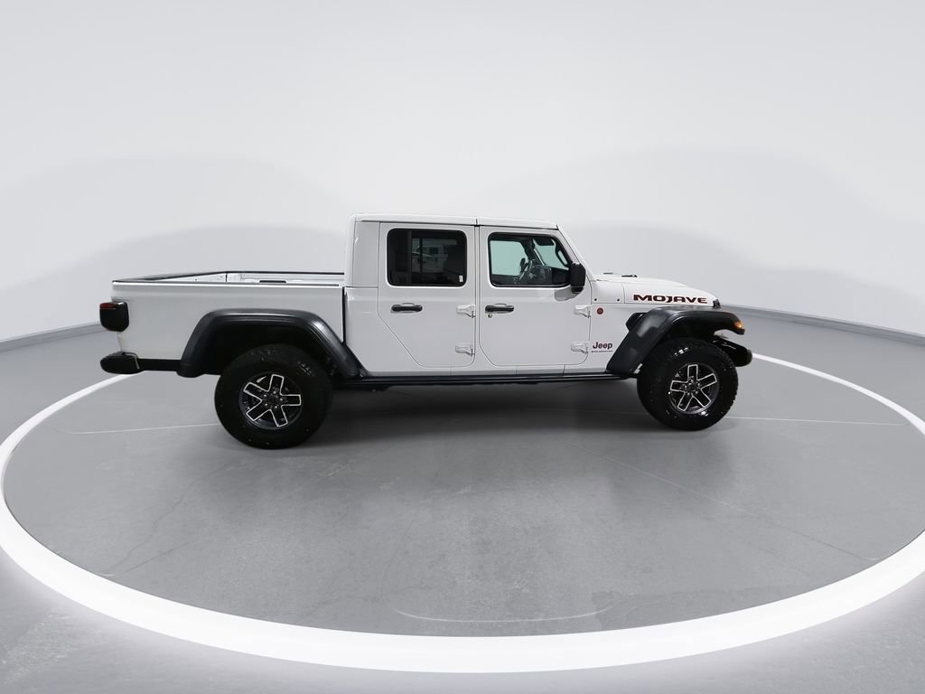 Used 2025 Jeep Gladiator Mojave image 9