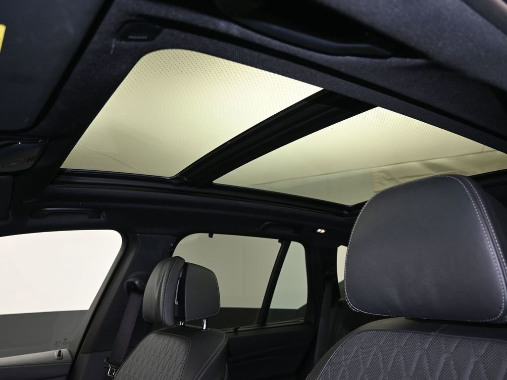 Used 2023 BMW X5 M50i w/ Executive Package AWD/4WD image 16