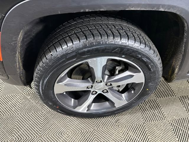 Used 2023 Jeep Grand Cherokee 4WD 4xe w/ Luxury Tech Group II image 10