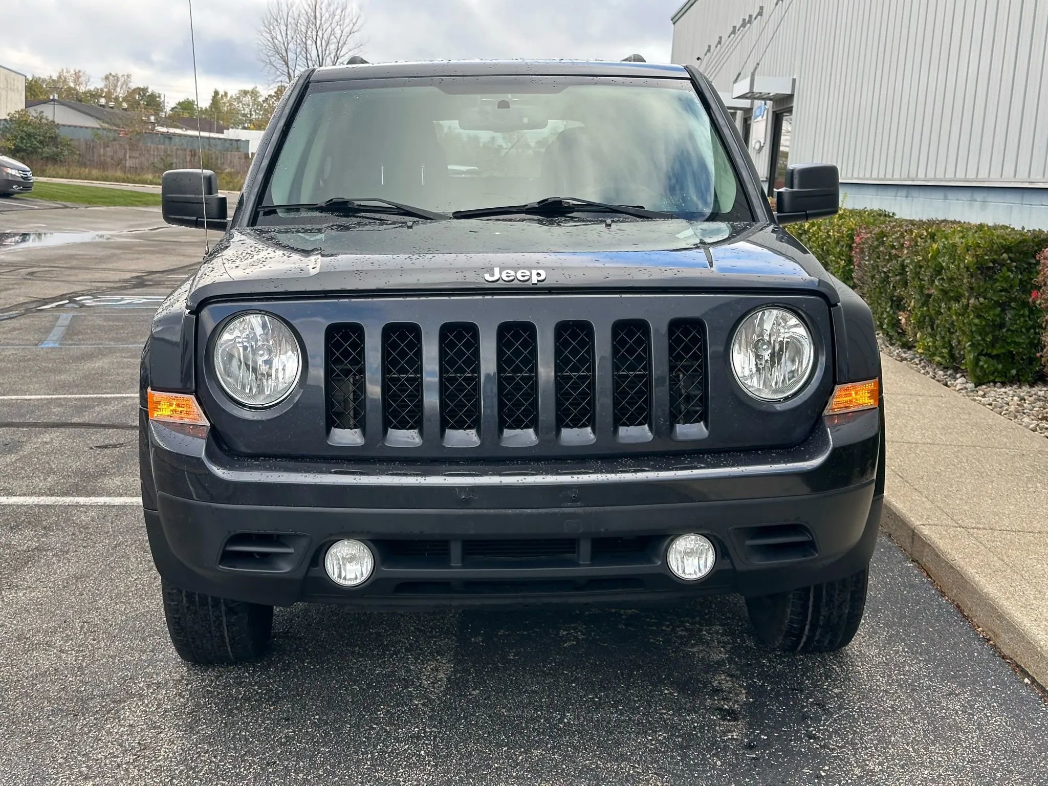 Used 2016 Jeep Patriot Sport w/ Power Value Group AWD/4WD image 4