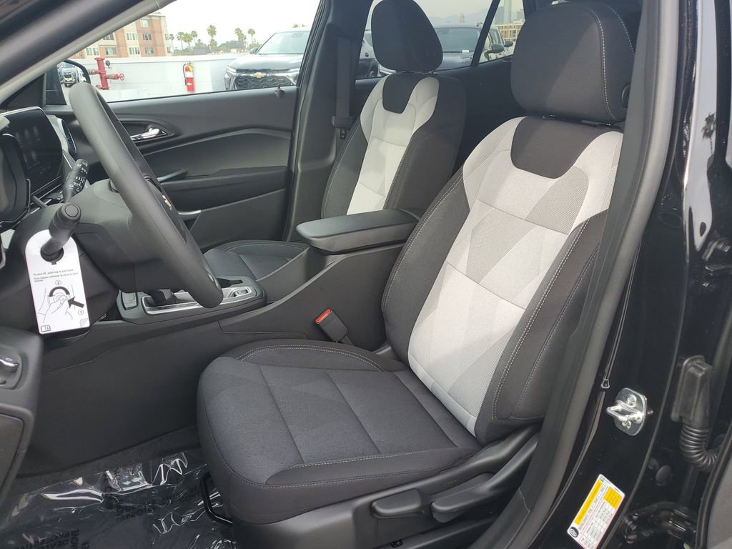 New 2026 Chevrolet Trax LS w/ Driver Confidence Package image 16