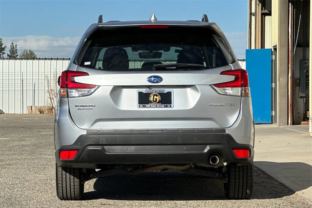 Used 2021 Subaru Forester Limited image 5