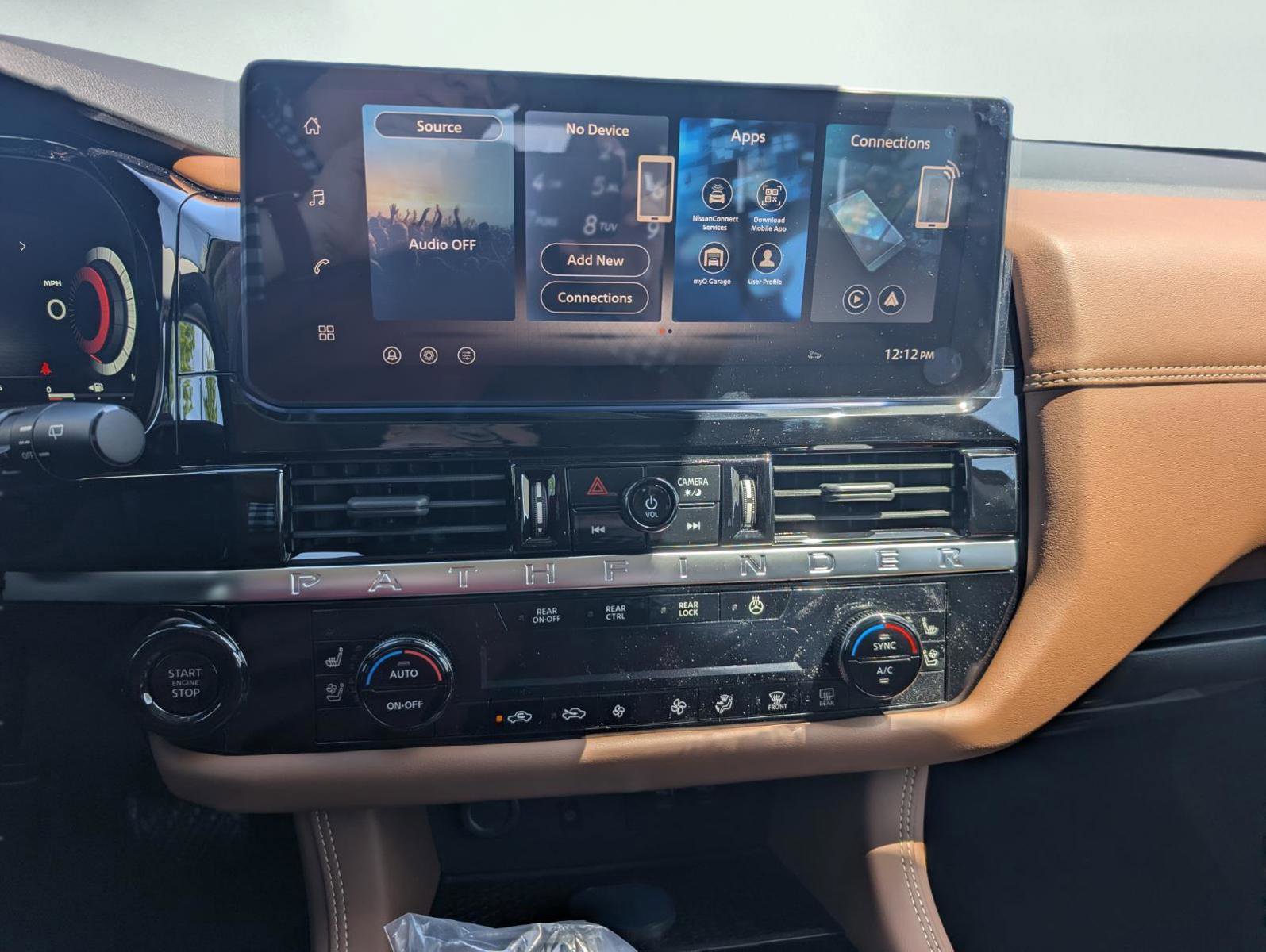 New 2026 Nissan Pathfinder Platinum AWD/4WD image 8