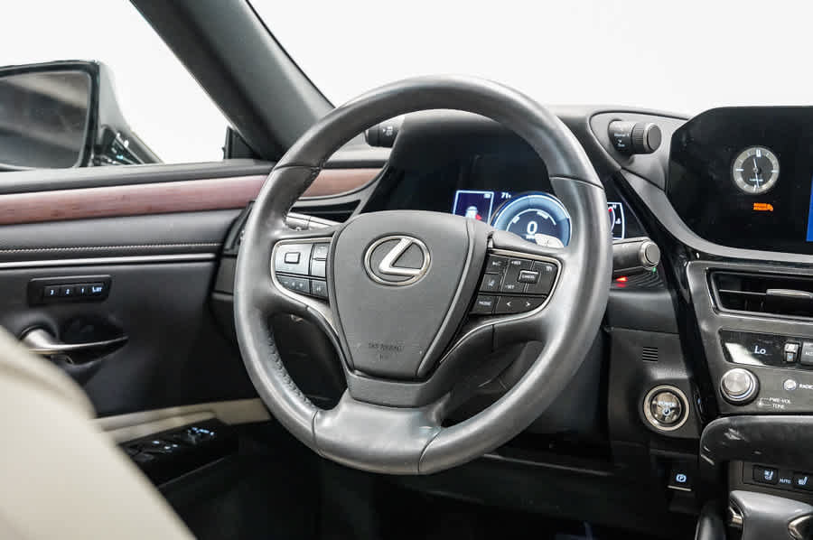 Used 2024 Lexus ES 300h w/ Premium Package FWD image 15