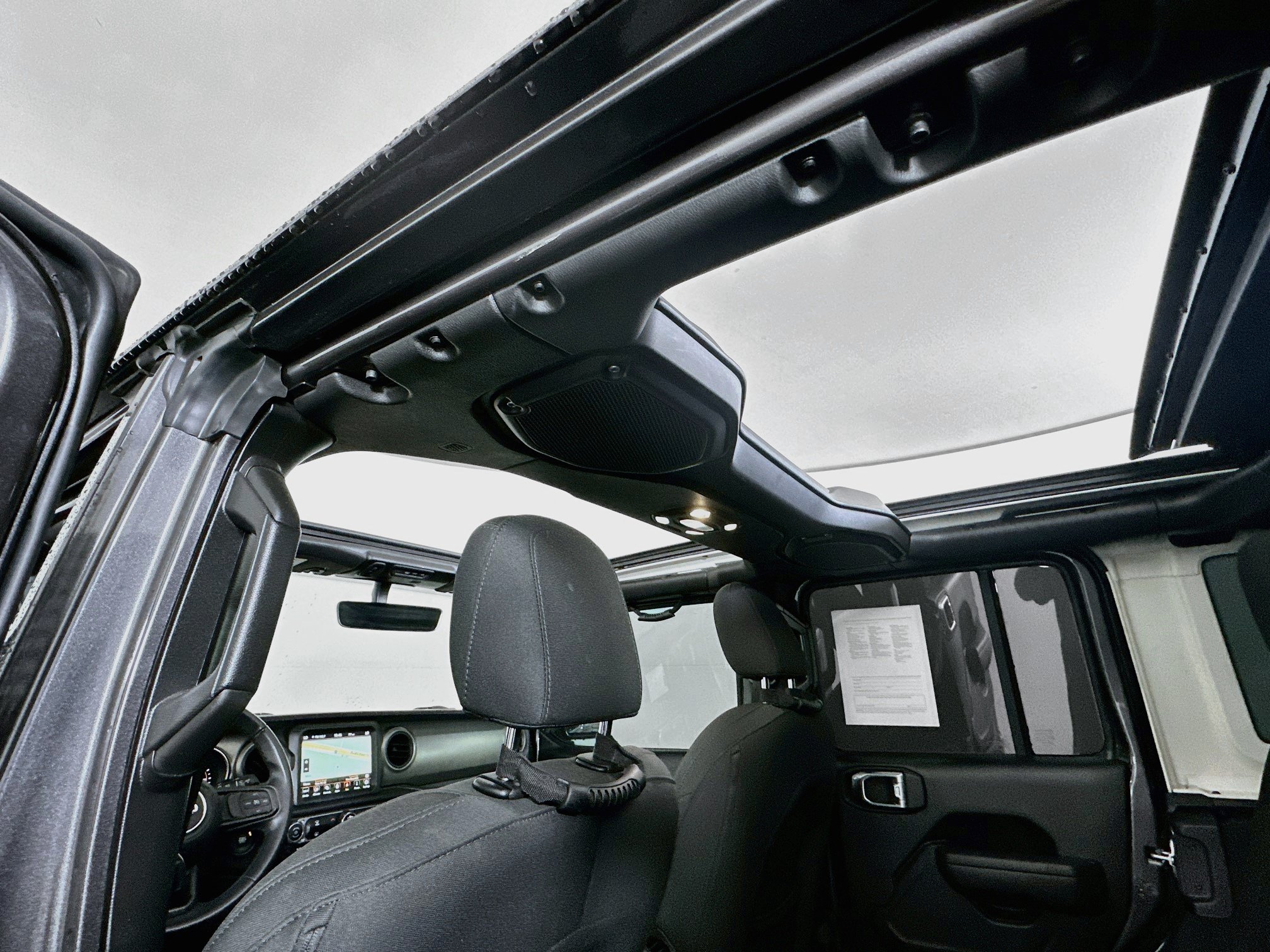 Used 2022 Jeep Wrangler Unlimited Sport w/ Sun And Sound Package AWD/4WD image 25