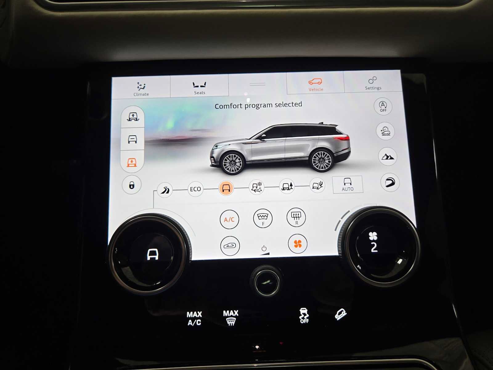 Used 2019 Land Rover Range Rover Velar R-Dynamic HSE AWD/4WD image 29