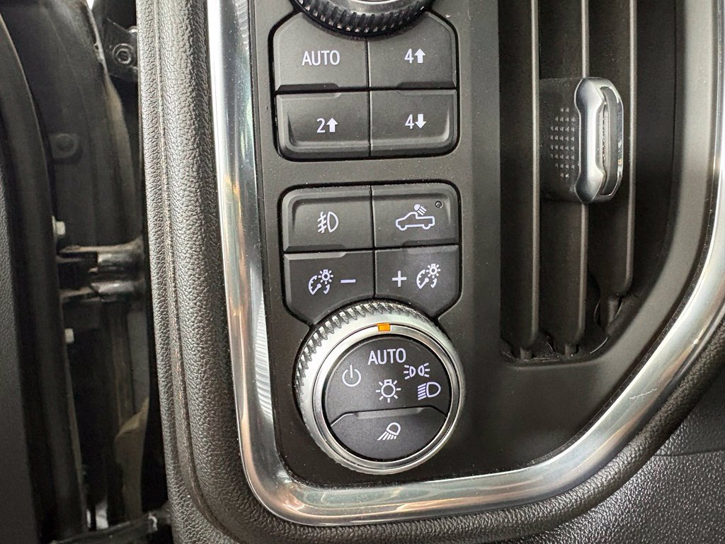 Used 2021 GMC Sierra 1500 AT4 w/ AT4 Premium Package AWD/4WD image 23
