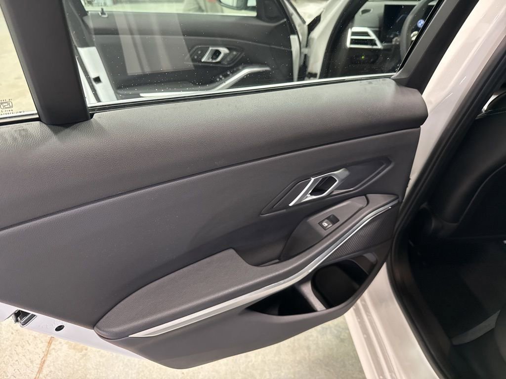 Used 2025 BMW 330i xDrive Sedan w/ Premium Package image 12