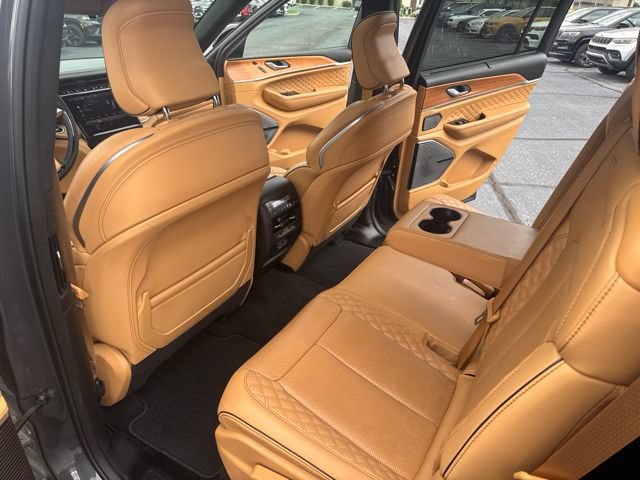 Used 2025 Jeep Grand Cherokee L Summit AWD/4WD image 30