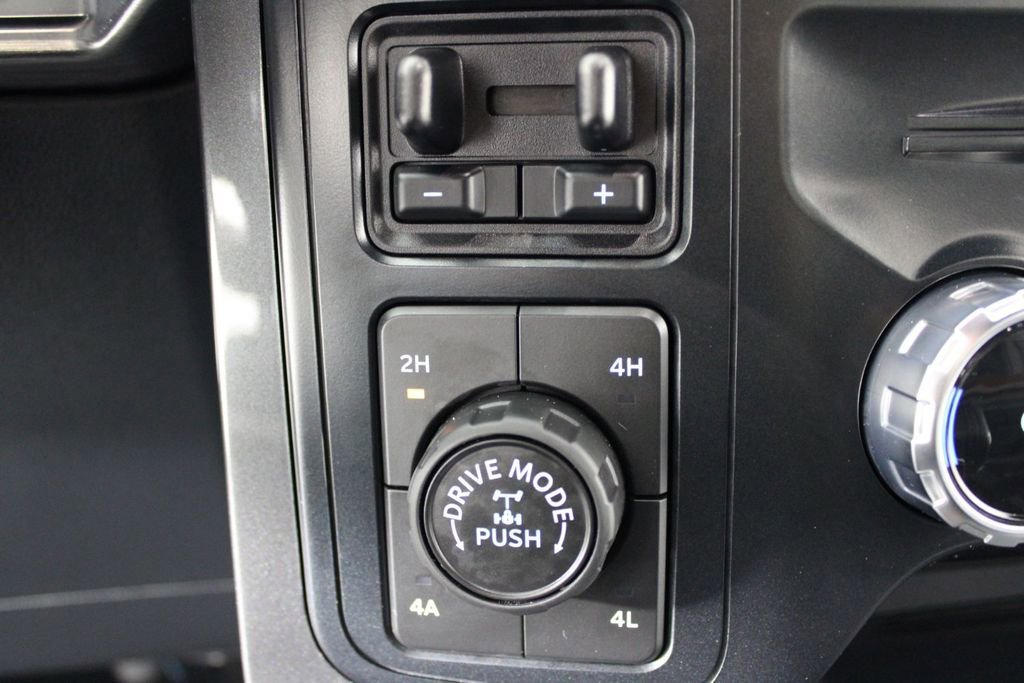 Used 2023 Ford F150 Lariat image 26