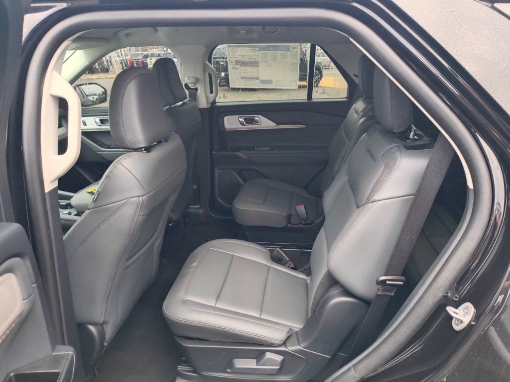 New 2026 Ford Explorer Active w/ Active Comfort Package image 17