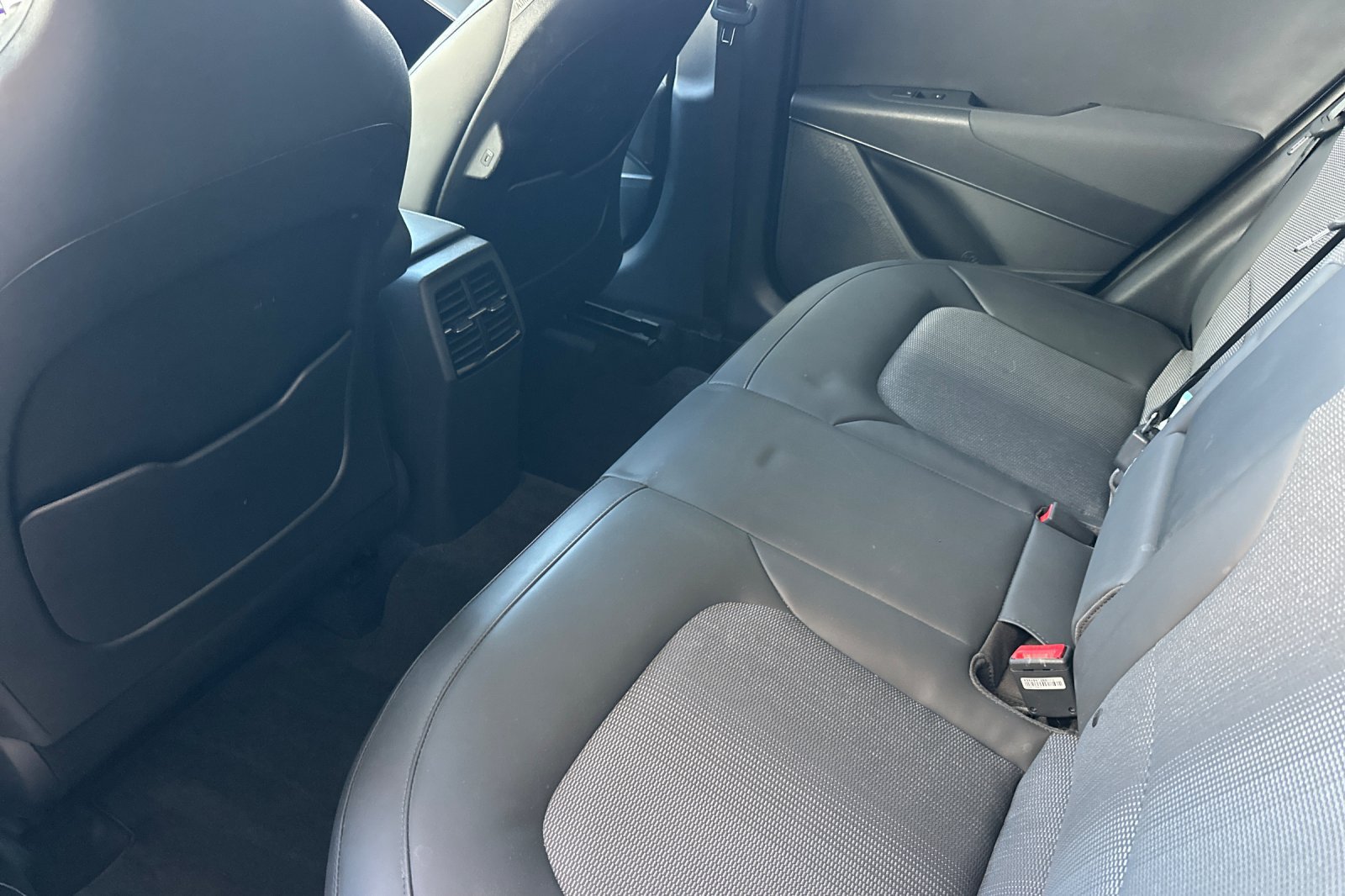 Used 2023 Kia Niro EX w/ EX Cold Weather Package FWD image 12