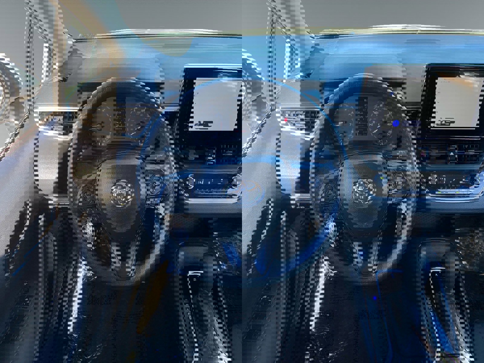 Used 2024 Toyota Corolla LE image 12